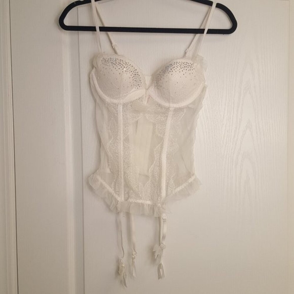 Victoria's Secret White Bridal Rhinestone Bustier with Garters 36 B